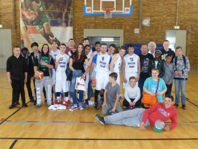 Vorsicht heiß: Sperberschule verteidigt Meistertitel im Basketball!
